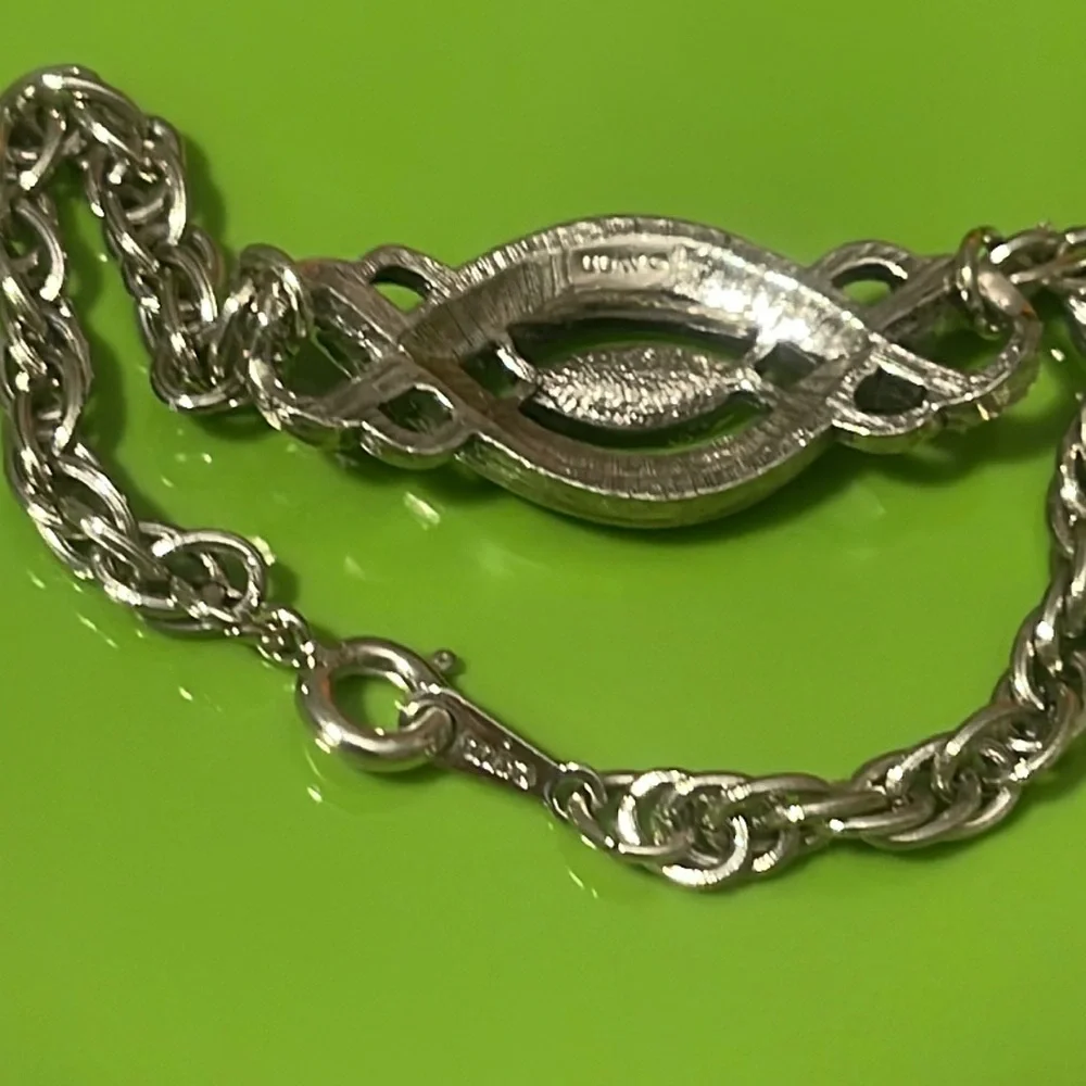 Avon silver swirl bracelet - Picture 4 of 5
